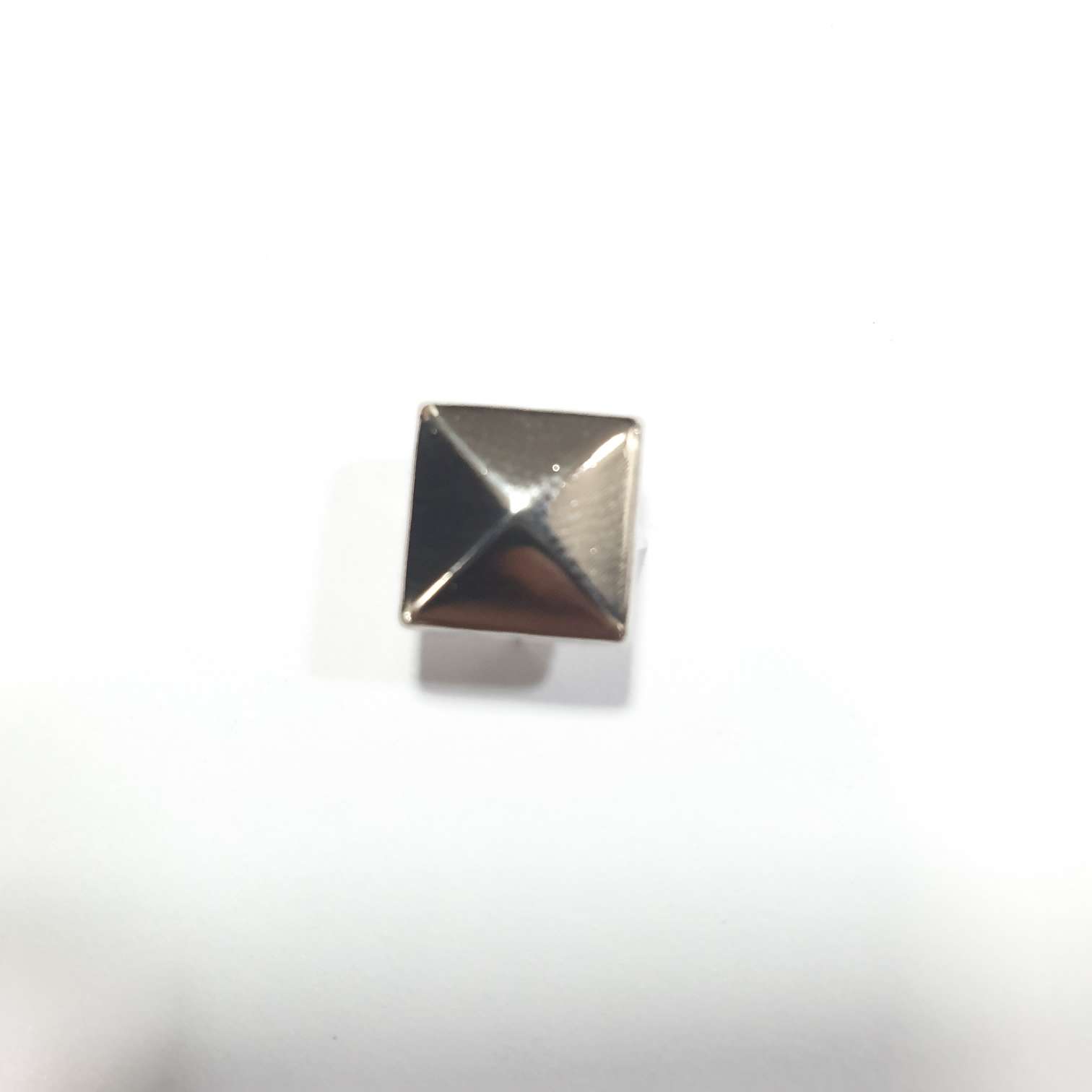Studs — 10MM PYRAMID LEG
